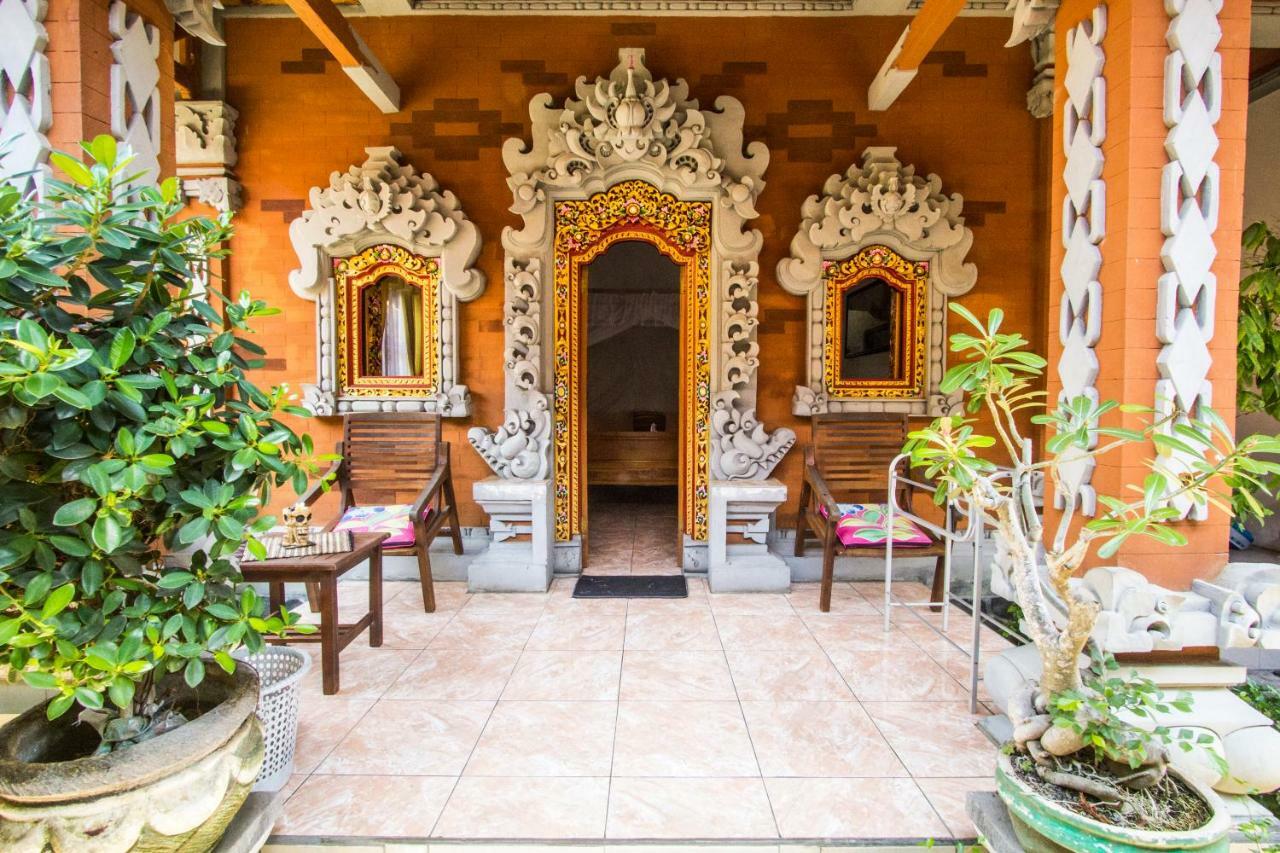 Pondok Wisata Elsa 2 Hotel Lovina  Exterior photo